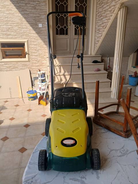 Elektrik qazonbiçən – Craft CLM-300A - Güc: 1000 W — 80 ₼ · Gəncə · Çim biçicilər və trimmerləri Elektrik qazonbiçən – Craft CLM-300A - Güc: 1000 W — Gəncə