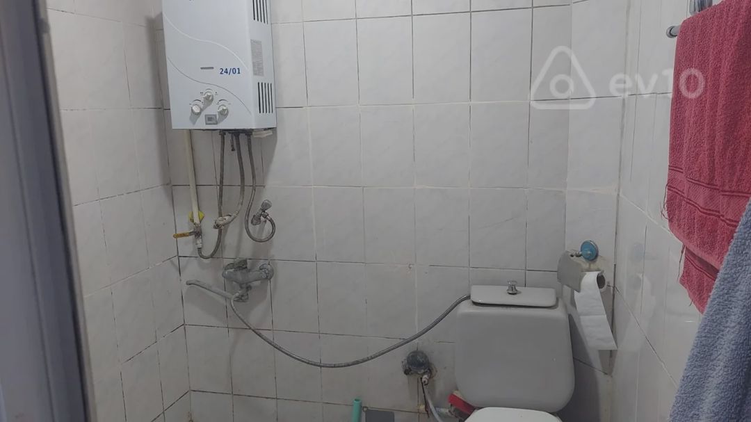 For rent: 2-room apartment (old building), 55 m² — Mənzil, Bakı (11)