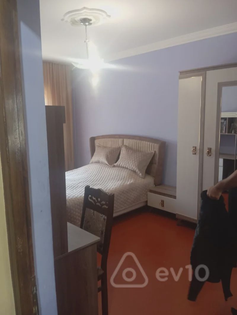 For sale: 4-room apartment (old building), 95 m² — Mənzil, Bakı (9)