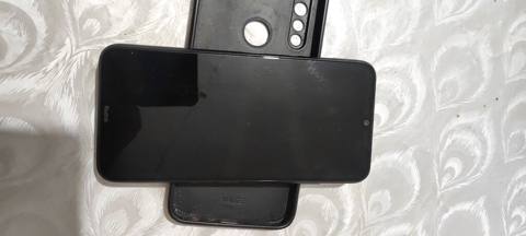 Redmi smartfon - Model: Redmi (arka blokda “48MP AI Camera” yazılı — Bakı