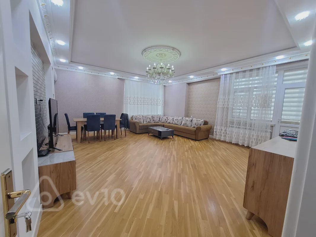 3 otaqlı mənzil, 135 m², eliyar eliyev — Mənzil, Bakı
