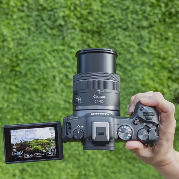 Canon EOS R8 + RF 24-50mm F4.5-6.3 IS STM — Fotoaparat, Bakı