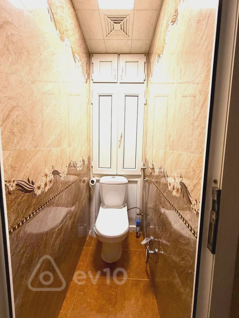 For sale: 3-room apartment (old building), 65 m² — Mənzil, Bakı (11)
