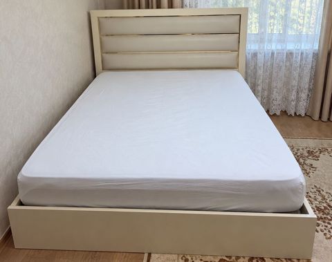 Taxt 160/200 bazali matrasli Qiymet 220 azn Unvan Ehmedli — Bakı