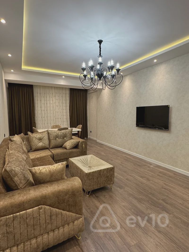 3 otaqlı mənzil, 151 m², tib uni — kirayə — Mənzil, Bakı
