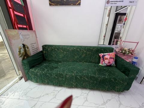 Məhsul: Üç nəfərlik divan üçün elastik örtük - Rəng və naxış: Tünd — 140 ₼ · Bakı · Örtüklər və çarşavlar Məhsul: Üç nəfərlik divan üçün elastik örtük - Rəng və naxış: Tünd — Bakı