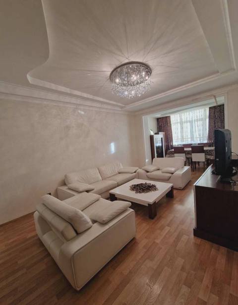 3 otaqlı mənzil 70 m² satılır Bakı, Yasamal r — Пәтер