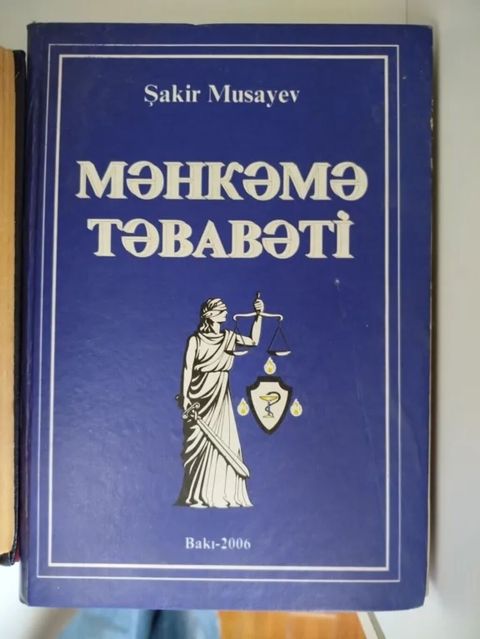 Tibbi kitablar – hər biri 3 manat Paketdə olan elmi-tədris — Bakı