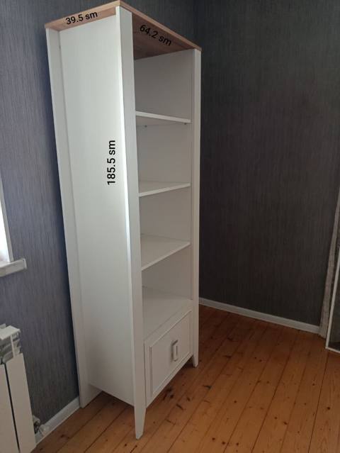 Şkaf 60 azn Ofis salon + kitab refi kimide istifade etmek olar. Ela — Masazır
