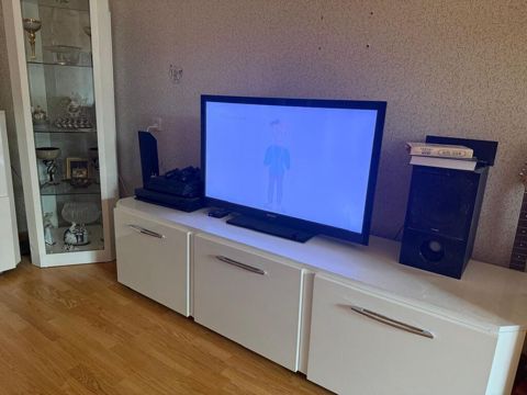 Televizor aldigi tezedi cox isdenmiyib masin boyasdi 140azn unvan — 140 ₼ · Bakı · Televizorlar Televizor aldigi tezedi cox isdenmiyib masin boyasdi 140azn unvan — Bakı