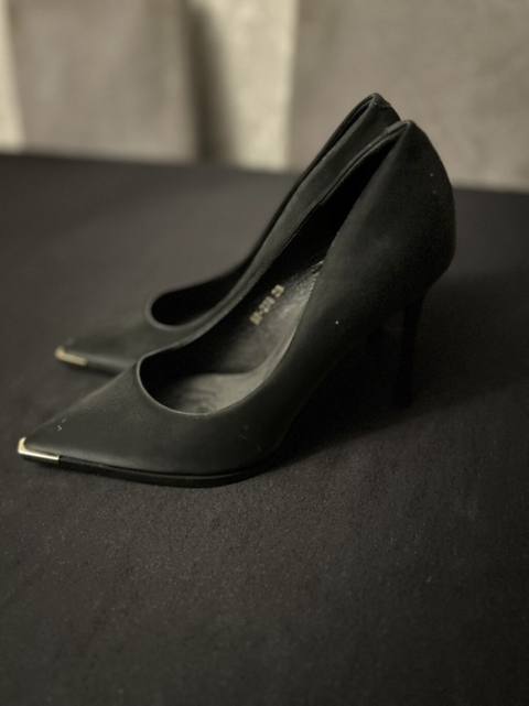 Stiletto ayaqqabi 1defe geyinilib hec bir problemi yoxdu 25manata — 25 ₼ · Bakı · Tufl Stiletto ayaqqabi 1defe geyinilib hec bir problemi yoxdu 25manata — Bakı