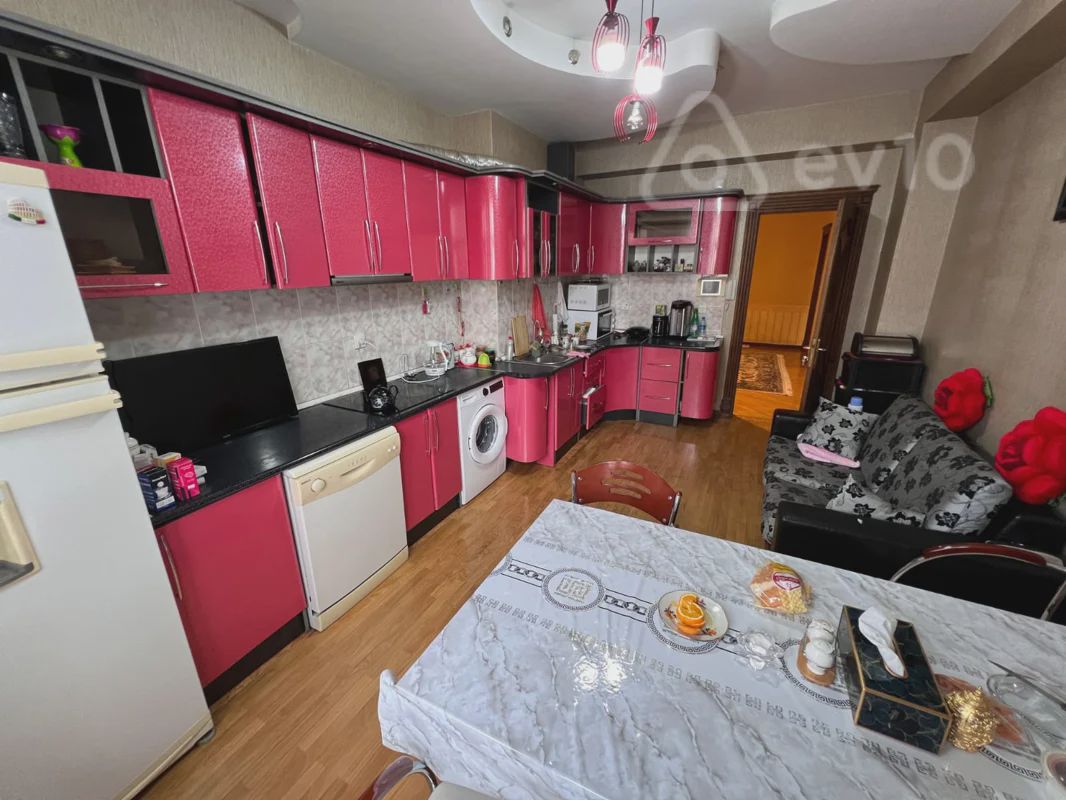 For rent: 4-room apartment (new building), 185 m² — Mənzil, Bakı (9)