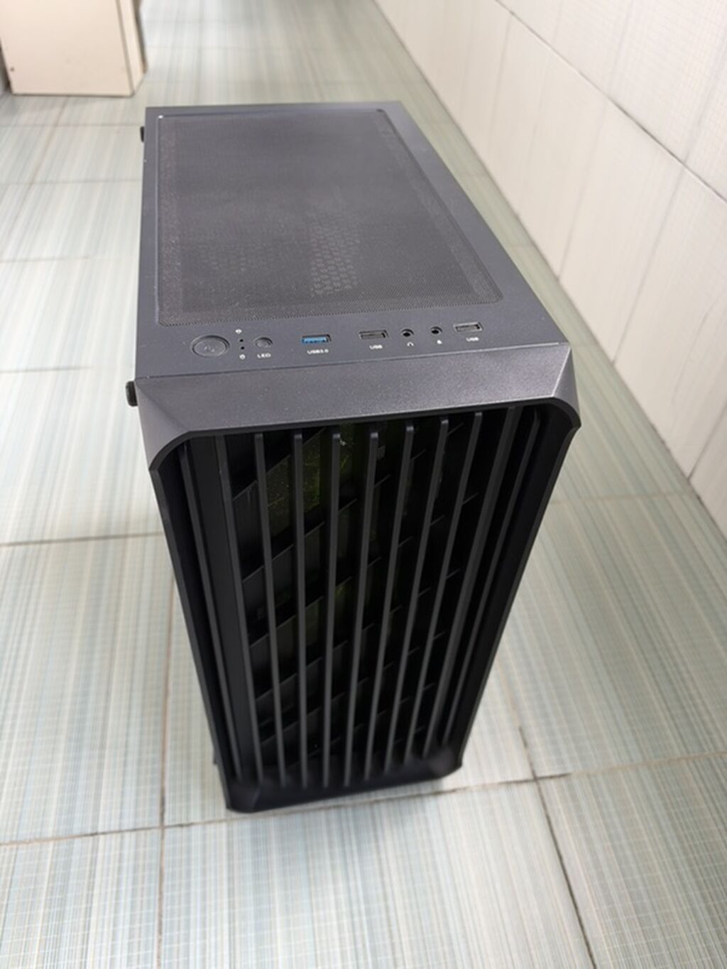 PC korpusu – orta ölçülü qüllə (mid-tower), qara rəng Xüsusiyyətlər — Korpuslər, Bakı (2)