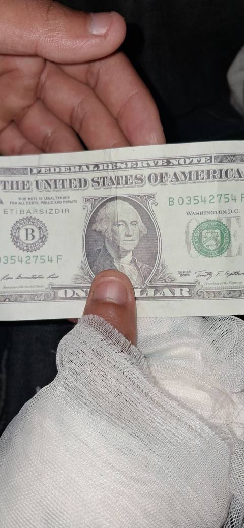Məhsul: Üzərində “Etibarsızdır” möhürü olan ABŞ 1 dollar banknotu — 150 ₼ · Mingəçevir · Sikkələr Məhsul: Üzərində “Etibarsızdır” möhürü olan ABŞ 1 dollar banknotu — Mingəçevir