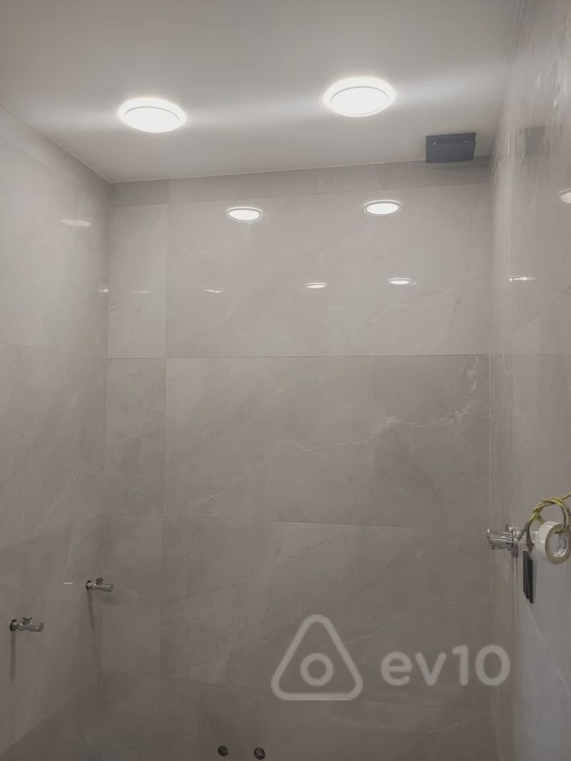 For sale: 2-room apartment (new building), 100 m² — Mənzil, Bakı (10)