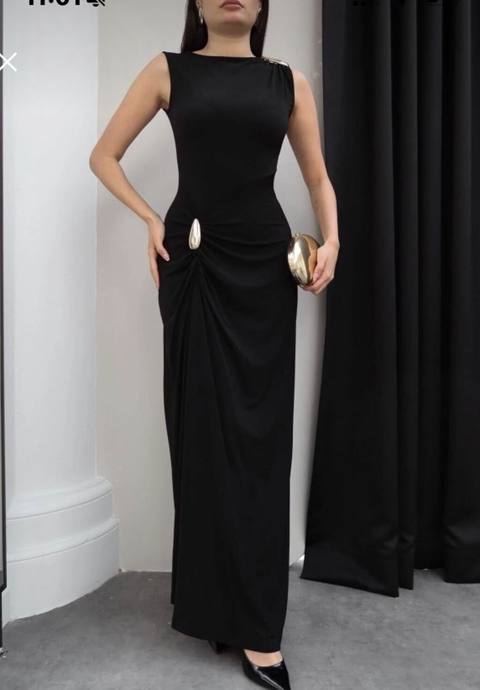Qara maxi ziyafət donu bir defe geyilib - Rəng: saf qara - Siluet — 50 ₼ · Ganja · Axşam paltarları Qara maxi ziyafət donu bir defe geyilib - Rəng: saf qara - Siluet — Ganja