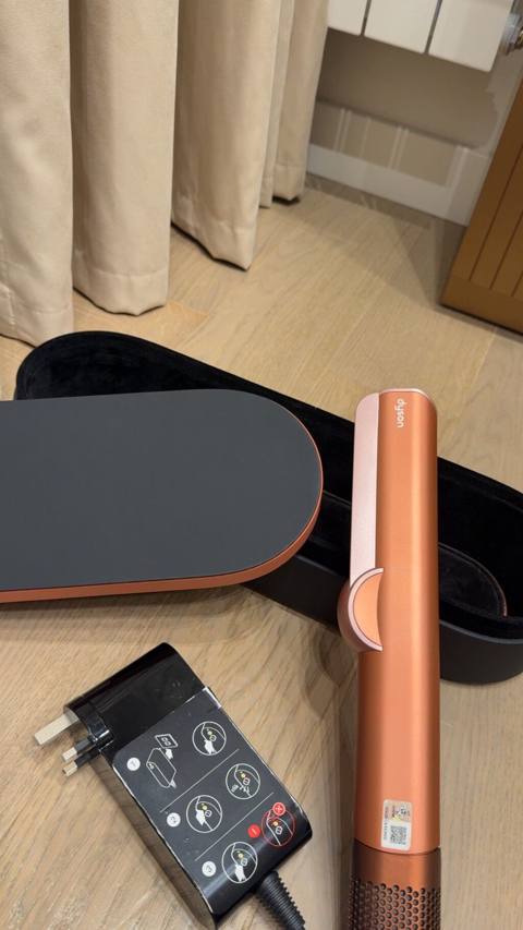 Dyson Airstrait, cox az istifade olunub ciziqi problemi yoxdur — 850 ₼ · Bakı · Fən Dyson Airstrait, cox az istifade olunub ciziqi problemi yoxdur — Bakı