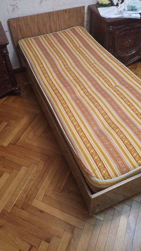 İşlənmiş, Təknəfərlik çarpayı, Bazasız, Matras ilə, Siyirməsiz — 70 ₼ · Bakı · Yataqlar İşlənmiş, Təknəfərlik çarpayı, Bazasız, Matras ilə, Siyirməsiz — Bakı