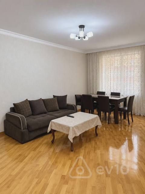 3 otaqlı mənzil, 130 m², Məhəmməd Xiyabani kucəsi — kirayə — 850 ₼ · Bakı · Mənzil 3 otaqlı mənzil, 130 m², Məhəmməd Xiyabani kucəsi — kirayə — Bakı