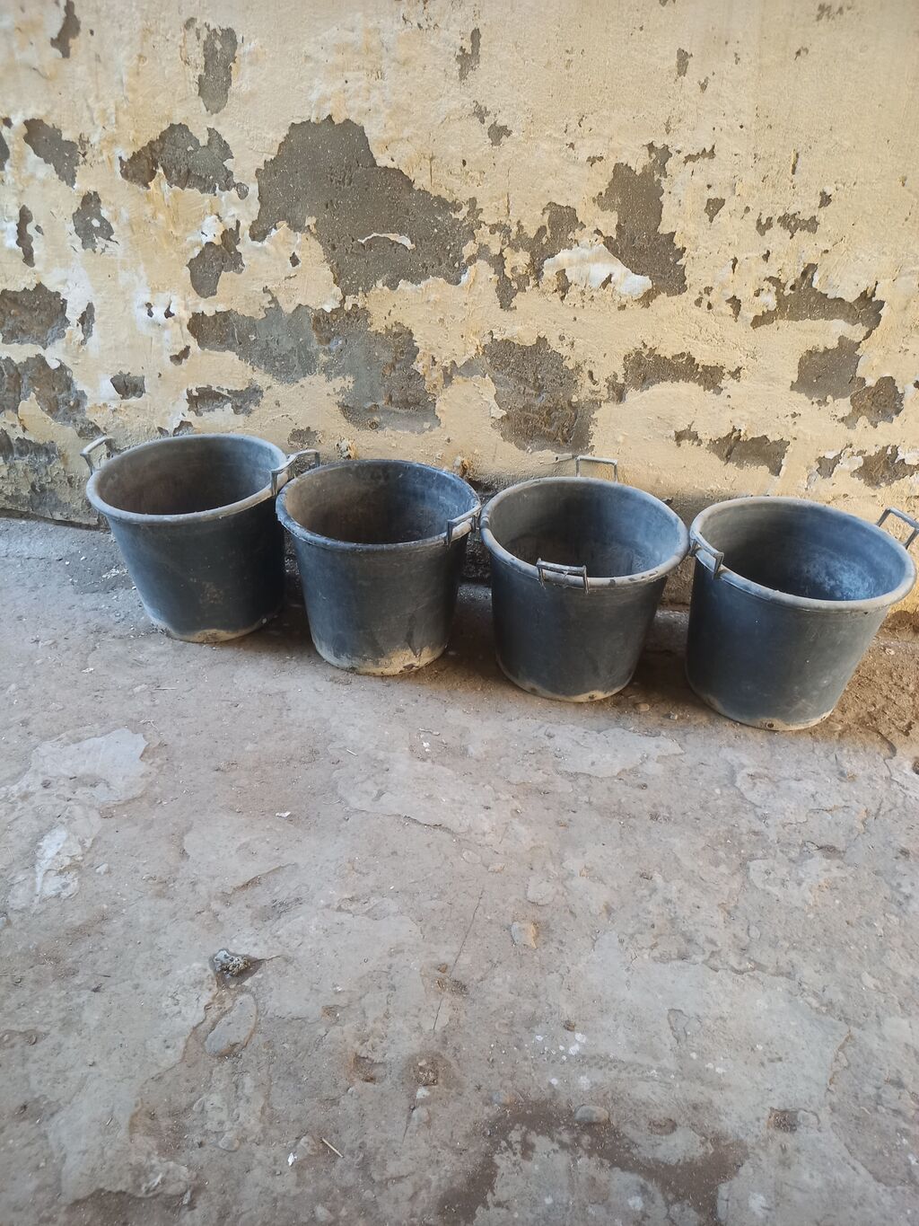 50 litr tutumlu Plastik dibçəklər satilir. Elastik materialdandi — Bitki qabları, Bakı (4)