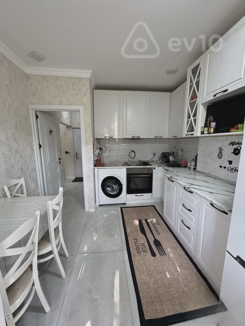 For sale: 2-room apartment (old building), 60 m² — Mənzil, Bakı (5)