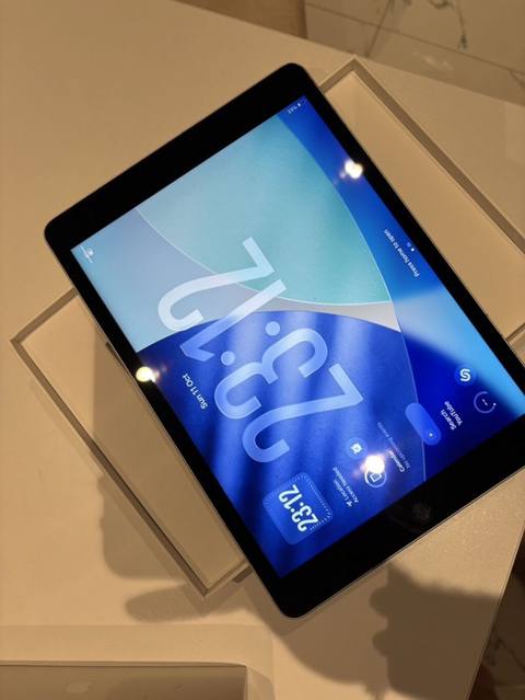 Apple iPad planşet - Rəng: Gümüş (Silver) - Ekran: 10.2" Retina — Ноутбуктар жана планшеттер
