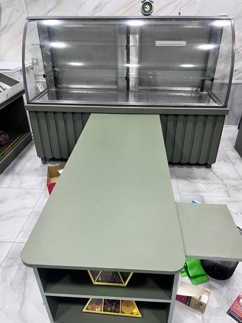 Endirim‼ Shirniyyat vitrin soyuducu qarshi masa ile birlikde 550 Azn — 550 ₼ · Баку, Nəsimi · Soyuq vitrini Endirim‼ Shirniyyat vitrin soyuducu qarshi masa ile birlikde 550 Azn — Баку