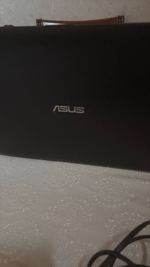 ASUS X540UP noutbuk Texniki xüsusiyyətlər: - Model: ASUS X540UP — საქონელი