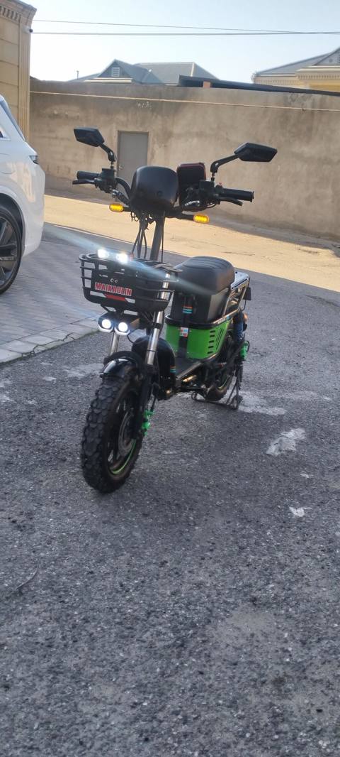 Salam aleykuma yaxsi veziyetdedir prablemi yoxdur bilen bilir bu — 1 200 ₼ · Баку · Skuterlər Salam aleykuma yaxsi veziyetdedir prablemi yoxdur bilen bilir bu — Баку
