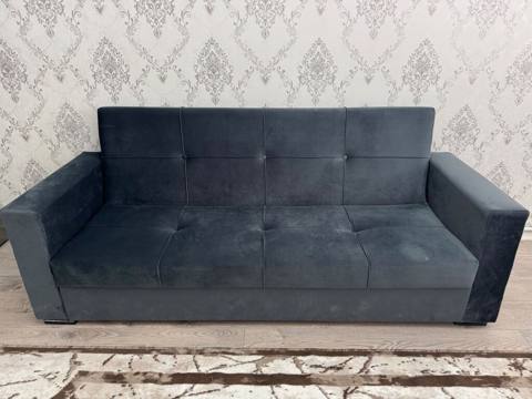 Divan 170azn. Təzədi islenmeyib. Unvan Xirdalan Nigaz — Bakı