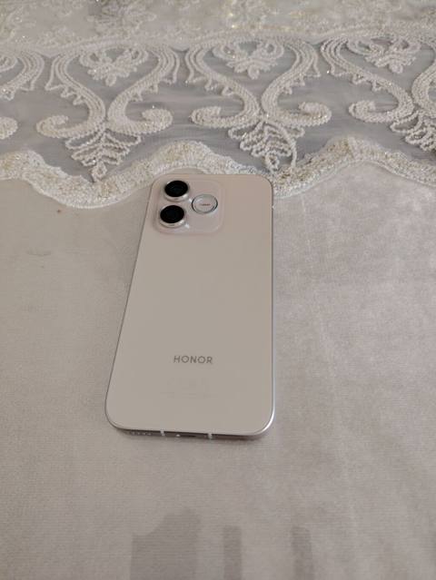 Honor 256 GB, rəng - Qızılı — 700 ₼ · Bakı · Honor Honor 256 GB, rəng - Qızılı — Bakı
