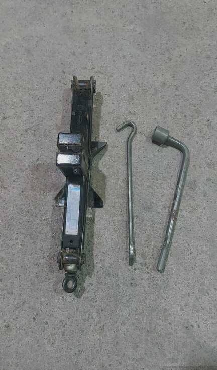 Ehtiyat hissələri Mitsubishi modelləri üçün — Cars