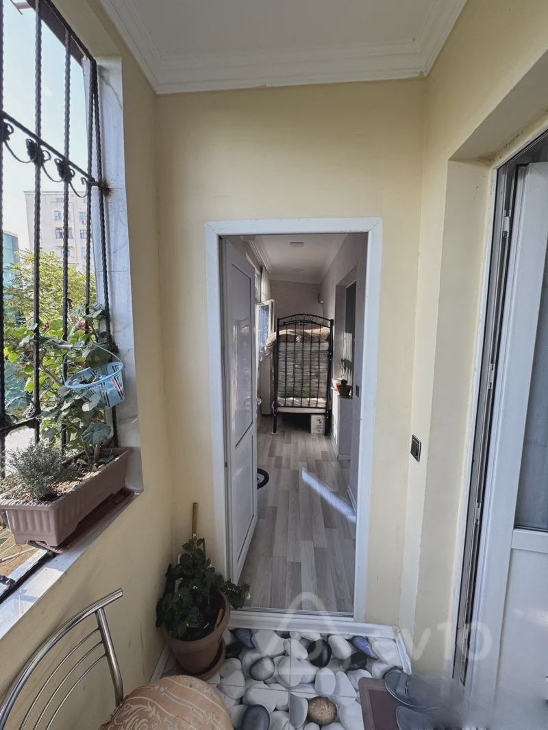 For sale: 2-room apartment (old building), 60 m² — Mənzil, Bakı (6)