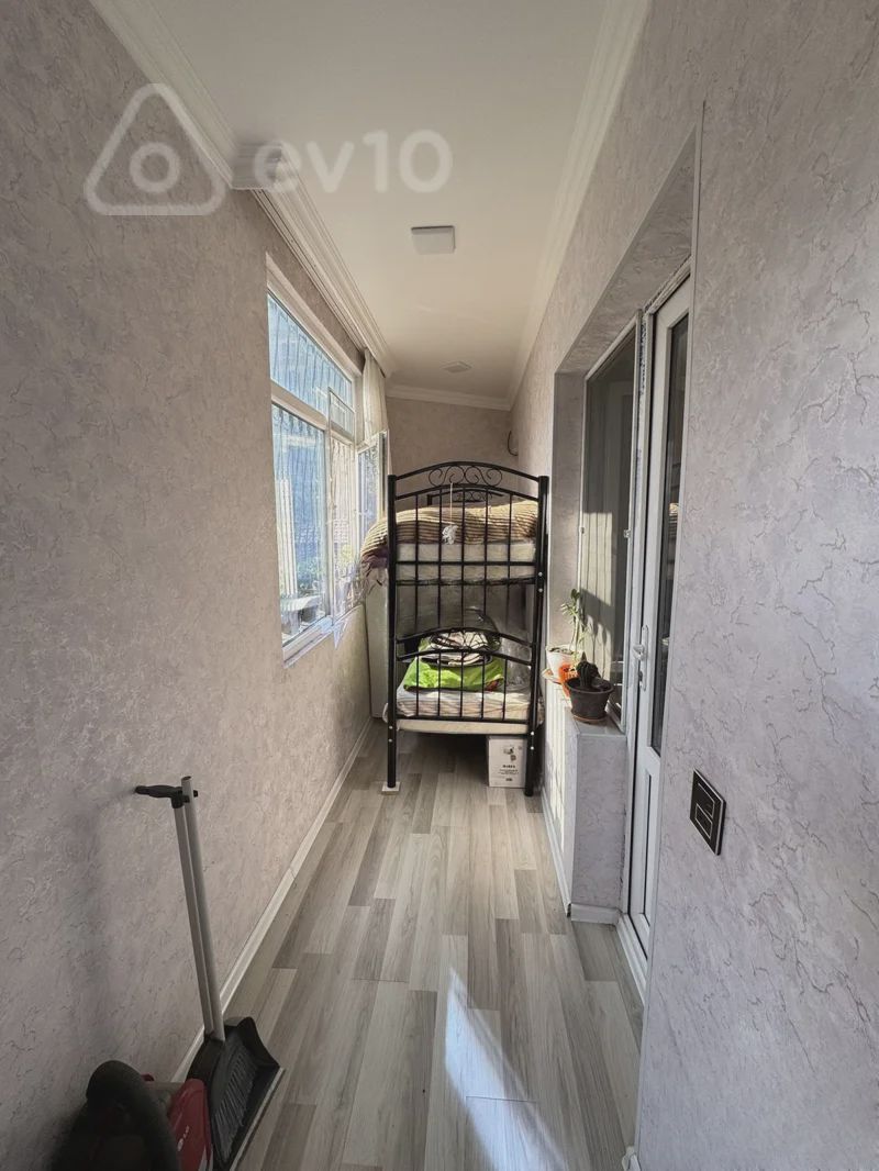 For sale: 2-room apartment (old building), 60 m² — Mənzil, Bakı (7)