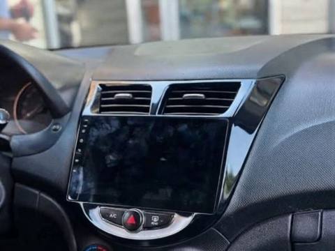 Hyundai Accent Manitoru öz maşınımdadı Güclü uslutel qoyulub — Cars