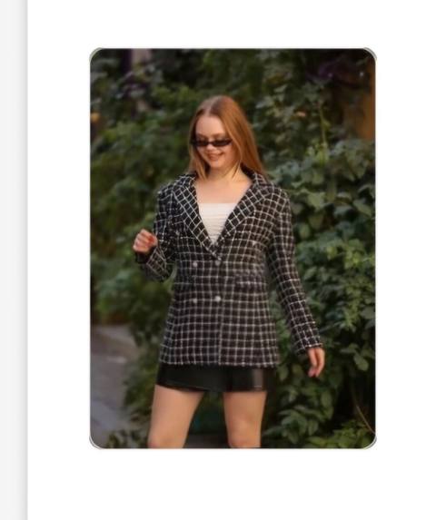 Qadın üçün qara-ağ dama naxışlı blazer - Klassik, ikiqat düyməli — 30 ₼ · Digah · Caketi Qadın üçün qara-ağ dama naxışlı blazer - Klassik, ikiqat düyməli — Digah