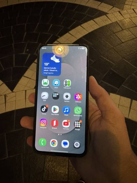 Samsung Galaxy S25 FE, 128 GB, rəng - Qara, Barmaq izi, İki sim kartlı, Face ID — 900 ₼ · Baku · Samsung Samsung Galaxy S25 FE, 128 GB, rəng - Qara, Barmaq izi, İki sim kartlı, Face ID — Baku