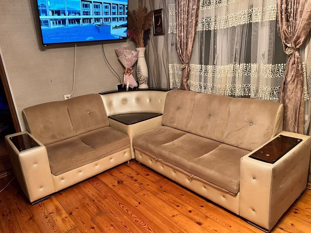 Divan, İşlənmiş, Açılan, Bazalı — Divanlər, Bakı