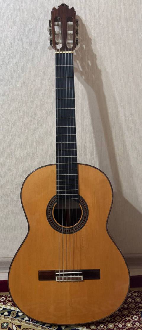 İspan gitara ustası Manuel Kontrerasın əl işidir. Professional klassik — 3 000 ₼ · Баку, Nərimanov · Gitarlar və digər simli alətlər İspan gitara ustası Manuel Kontrerasın əl işidir. Professional klassik — Баку