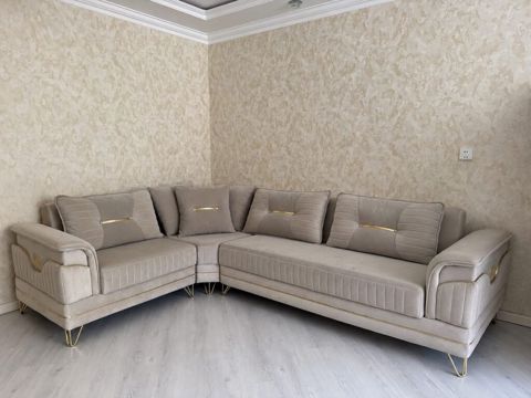 Uqlavoy divan. 500azn. açılır bazalidi. yaxsi veziyyetde. fabrika — Vasitəçi Nərgiz