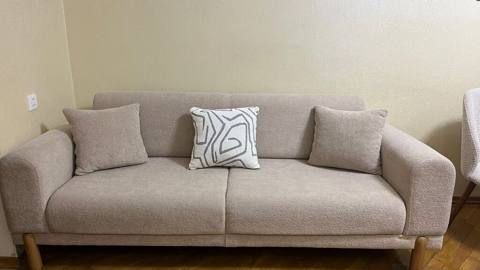 Divan yeni. 450azn. alinib olcusu uygun gelmediyi ucun satilir 650 — 450 ₼ · Bakı · Divanlər Divan yeni. 450azn. alinib olcusu uygun gelmediyi ucun satilir 650 — Bakı