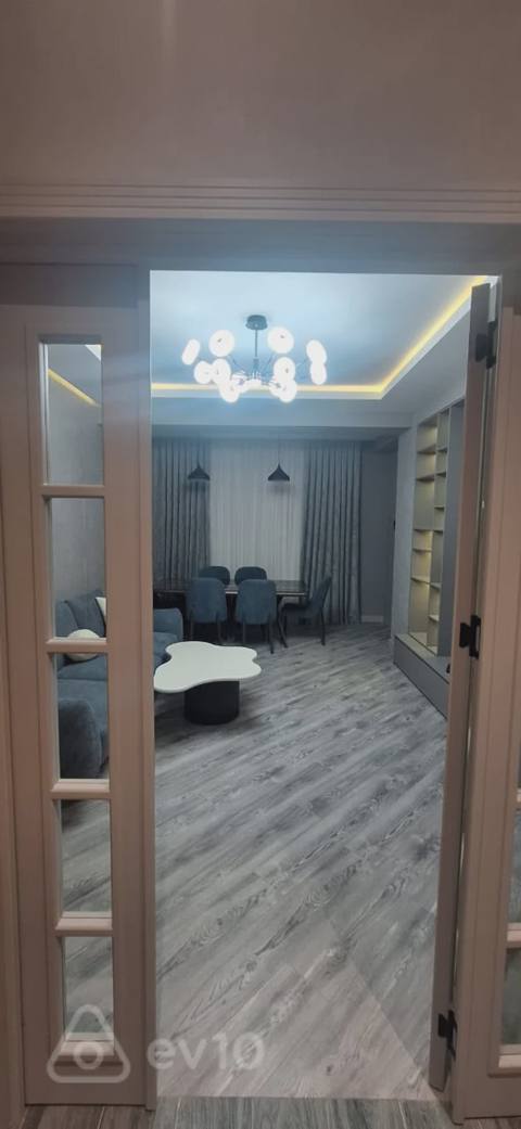 3 otaqlı mənzil, 120 m², Bakı, Nərimanov r., Nəriman Nərimanov m., Nərimanov, Bakı — kirayə — 1 800 ₼ · Bakı · Mənzil 3 otaqlı mənzil, 120 m², Bakı, Nərimanov r., Nəriman Nərimanov m., Nərimanov, Bakı — kirayə — Bakı