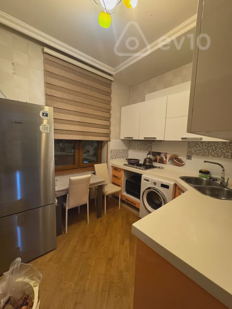 For sale: 2-room apartment (old building), 75 m² — Mənzil, Bakı (5)