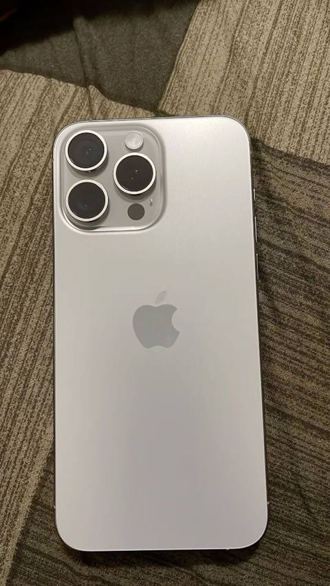 IPhone 16 Pro Max, 256 GB, Gümüşü, Face ID — Apple iPhone