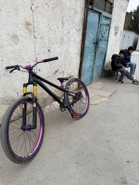Velosiped 4 ayın velosipedidir 1 ci əldən məndə olub çox əla baxılıb — 600 ₼ · Сумгайыт · Dağ velosipedləri Velosiped 4 ayın velosipedidir 1 ci əldən məndə olub çox əla baxılıb — Сумгайыт