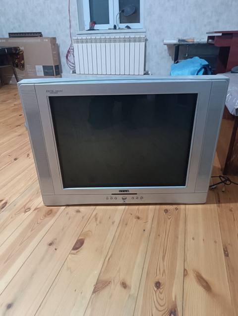 Star televizor, model UCT-2922 Xüsusiyyətlər: - Korpus: gümüş rəngli — Baku