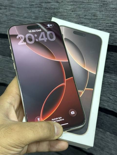 IPhone 16 Pro Max, 256 GB, Desert Titanium, Simsiz şarj — Bakı