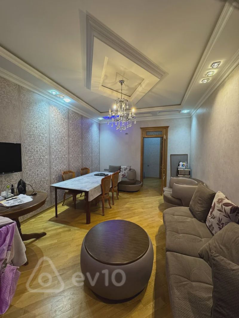 For sale: 2-room apartment (old building), 75 m² — Mənzil, Bakı (2)