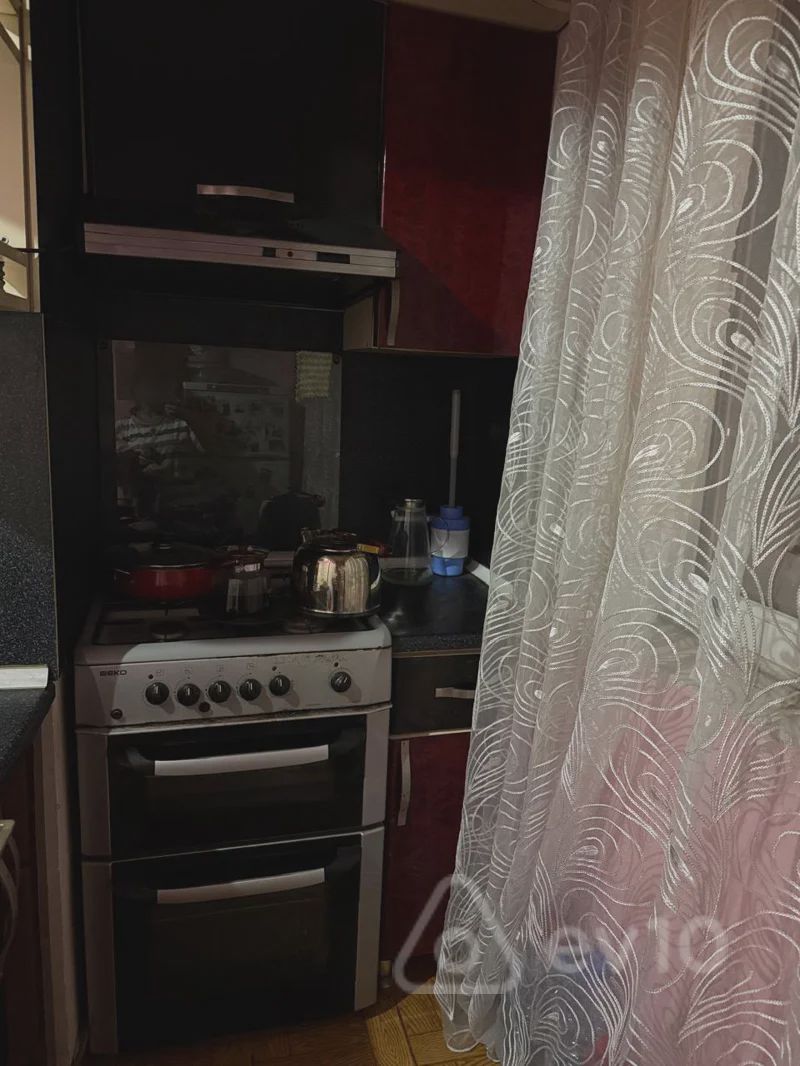 For sale: 2-room apartment (old building), 76 m² — Mənzil, Bakı (9)