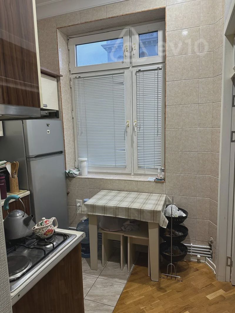იყიდება 2-ოთახიანი apartment (old building), 48 მ² — Mənzil, Bakı (8)